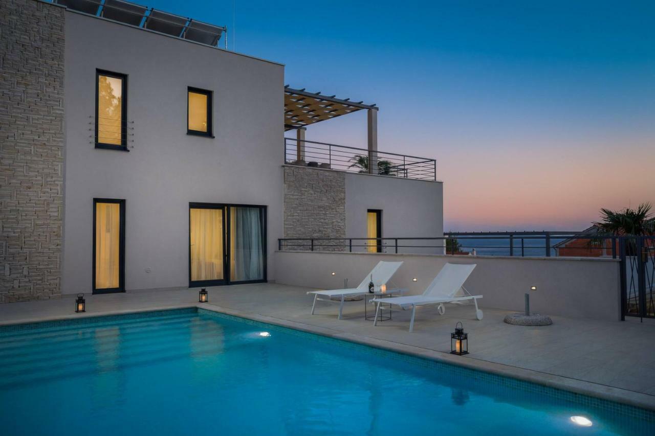 Luxury Villa Lucice View Milna  Exterior photo