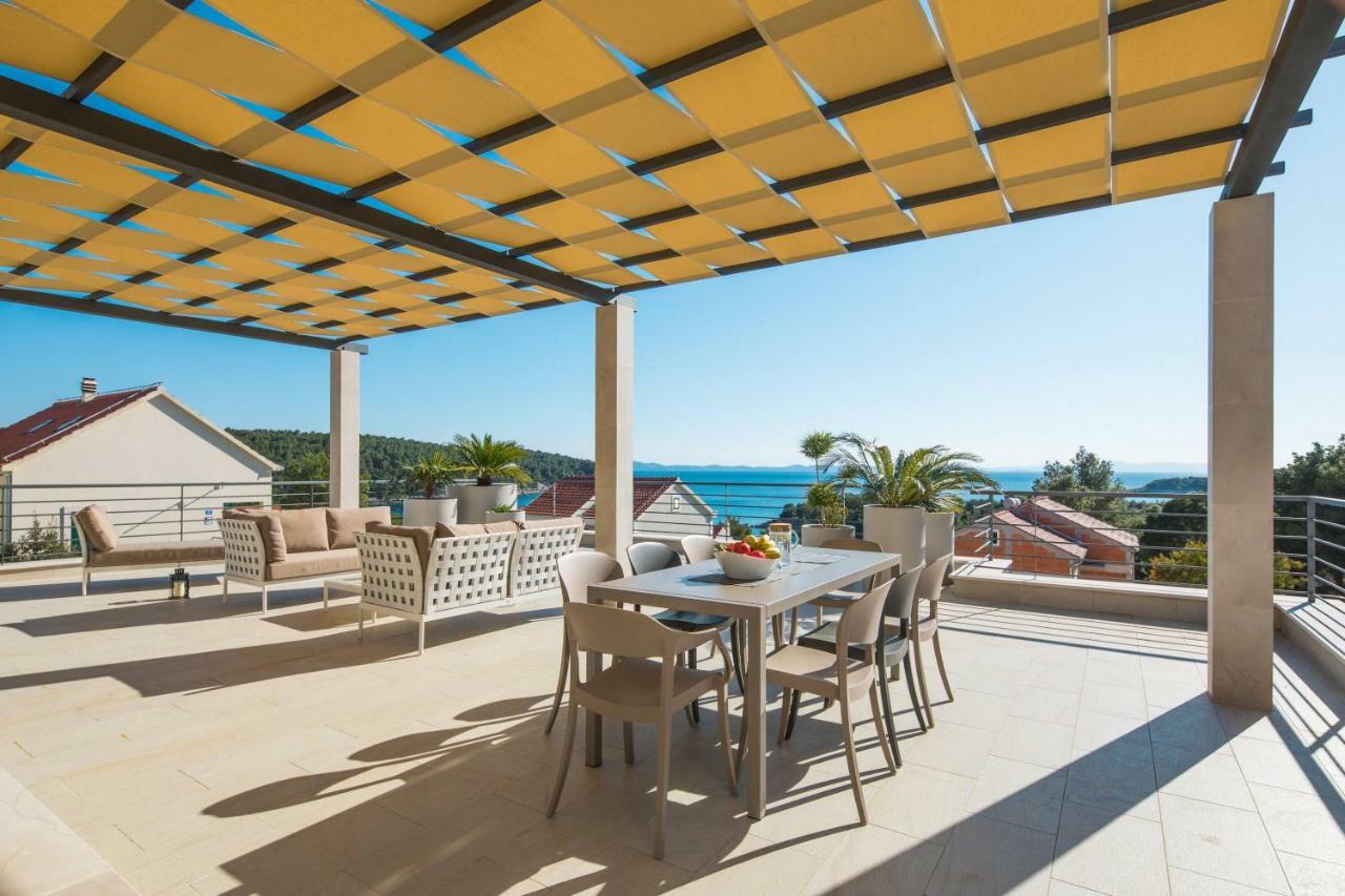 Luxury Villa Lucice View Milna  Exterior photo