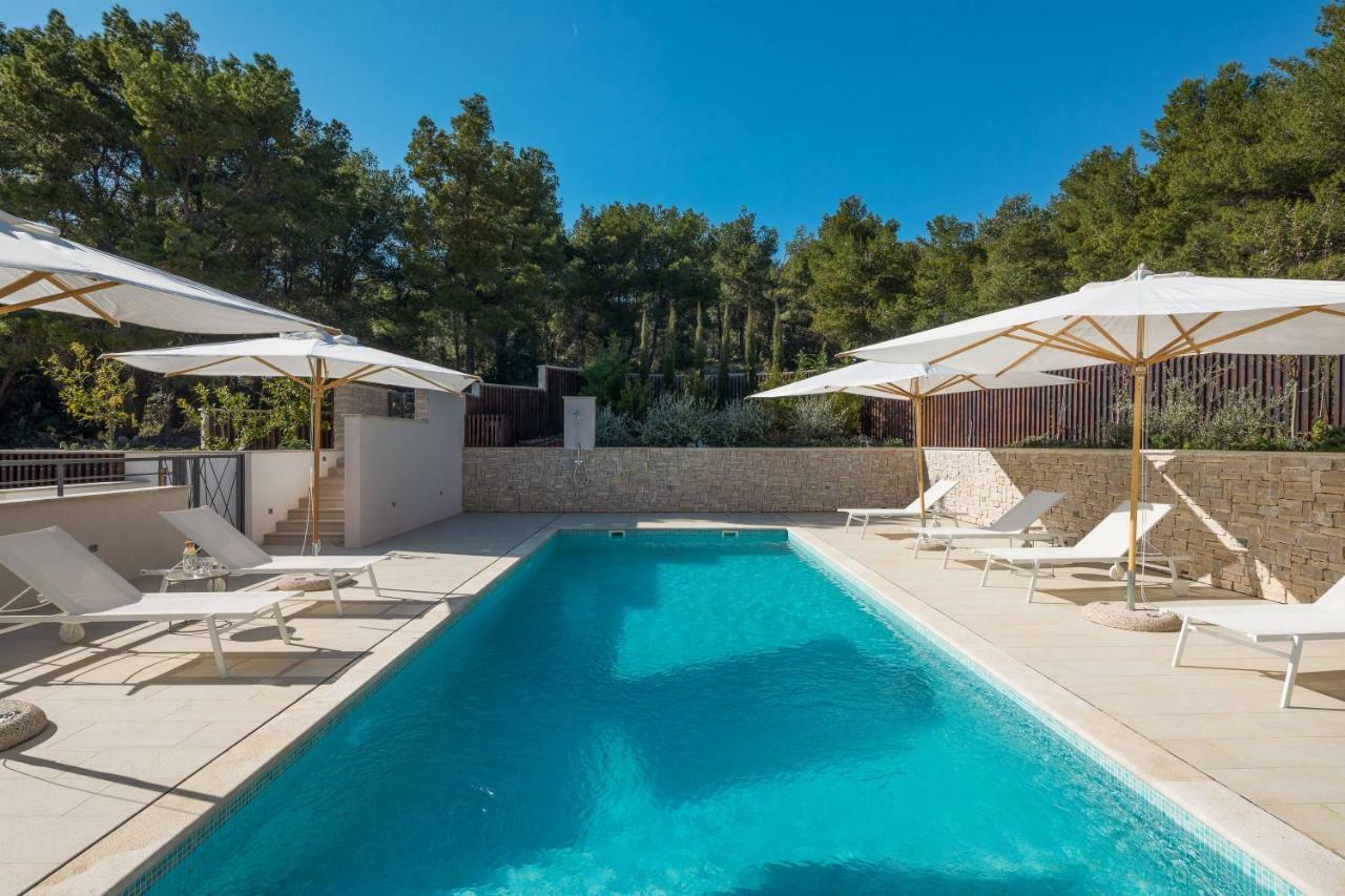 Luxury Villa Lucice View Milna  Exterior photo